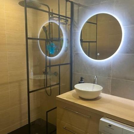 Chambre Privee Dans Un Appartement Partage Villeurbanne Buitenkant foto