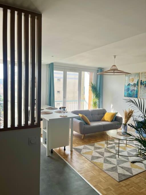 Chambre Privee Dans Un Appartement Partage Villeurbanne Buitenkant foto