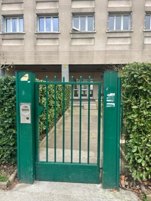 Chambre Privee Dans Un Appartement Partage Villeurbanne Buitenkant foto